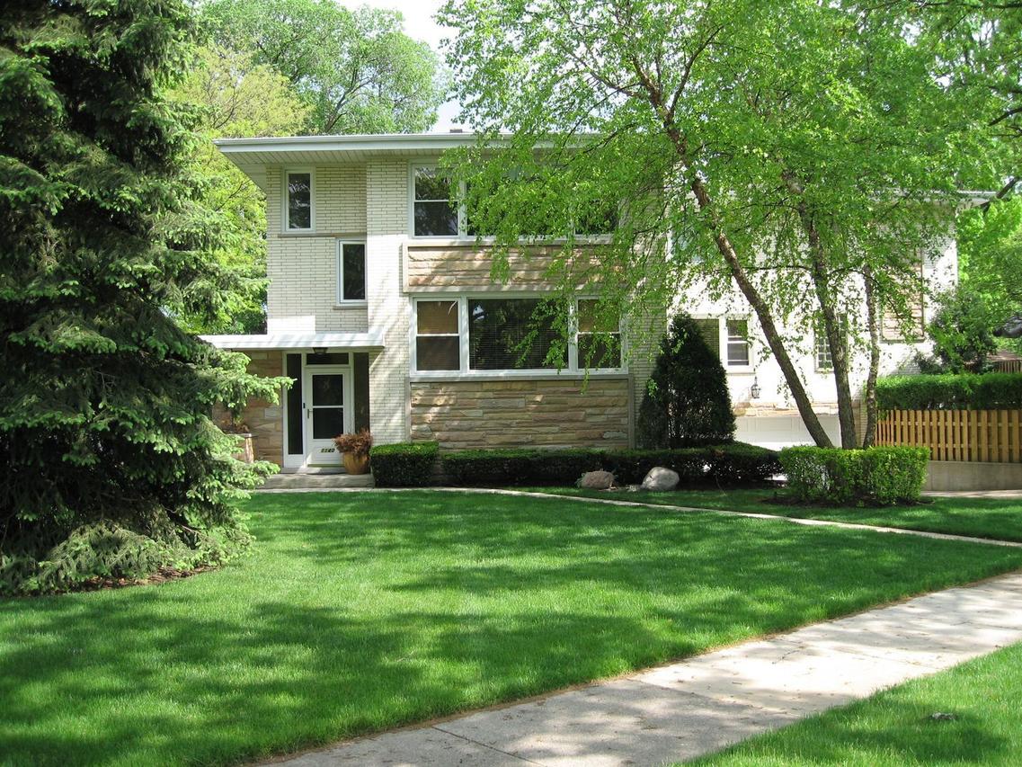1140 N Northwest Hwy., Park Ridge, IL 60068