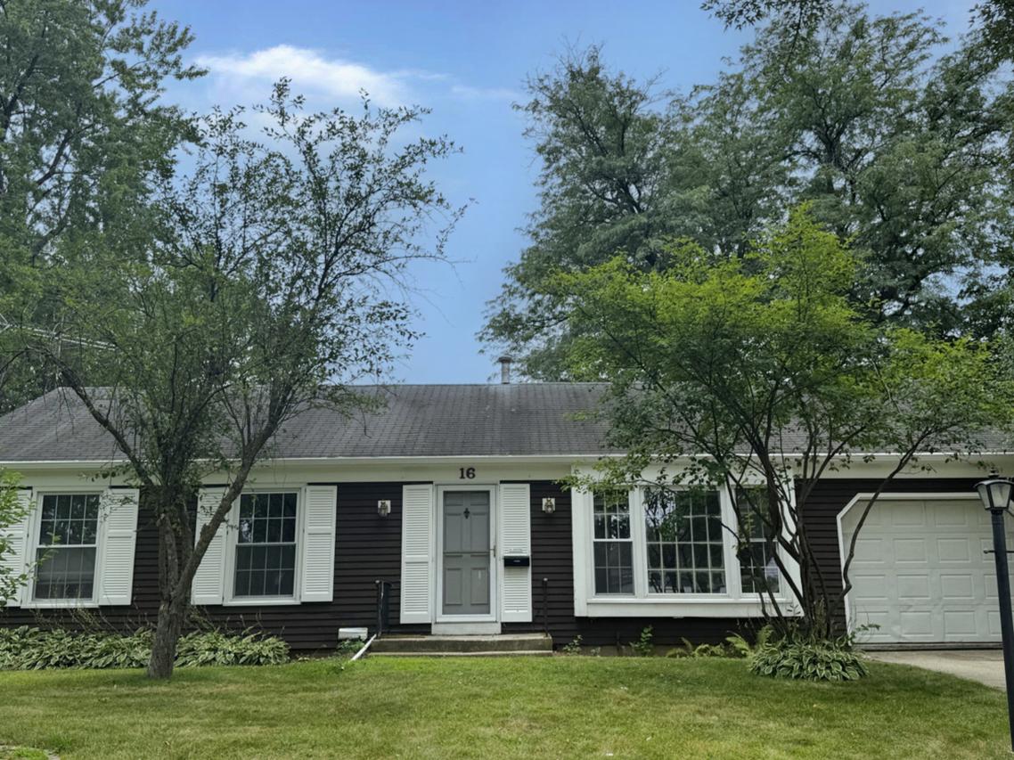 16 Somerset Rd., Montgomery, IL 60538