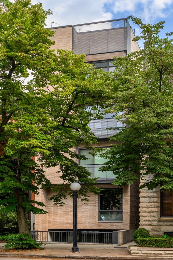 530 W Dickens Ave. #401, Chicago, IL 60614