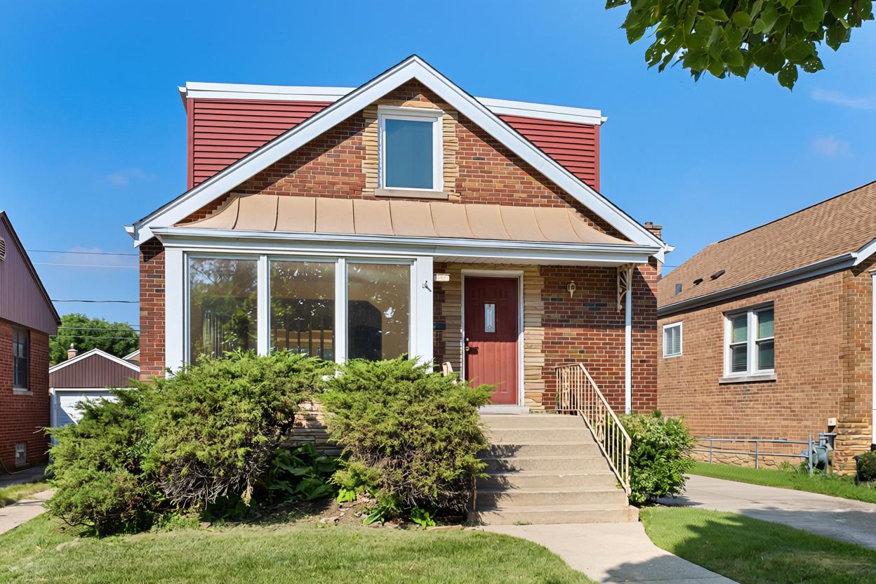 2240 S 9th Ave., North Riverside, IL 60546