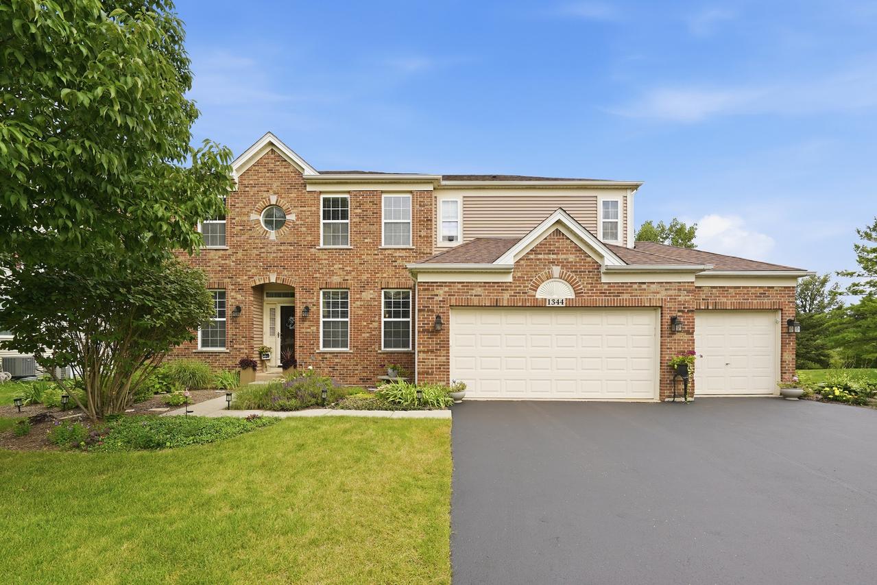 1344 Slater St., Sugar Grove, IL 60554