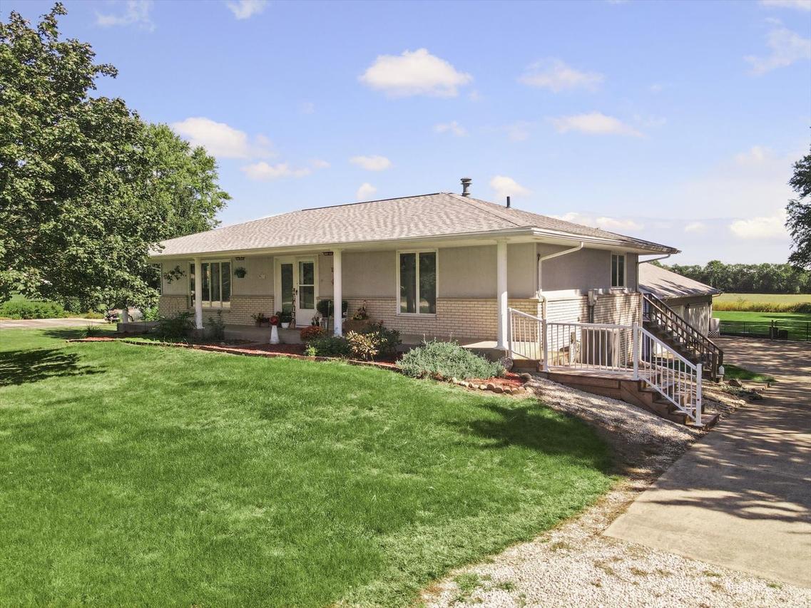 1101 Stockholm Rd., Paxton, IL 60957