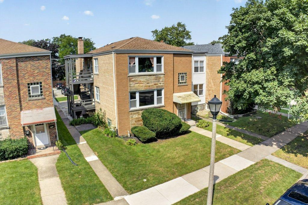 8152 Knox Ave., Skokie, IL 60076