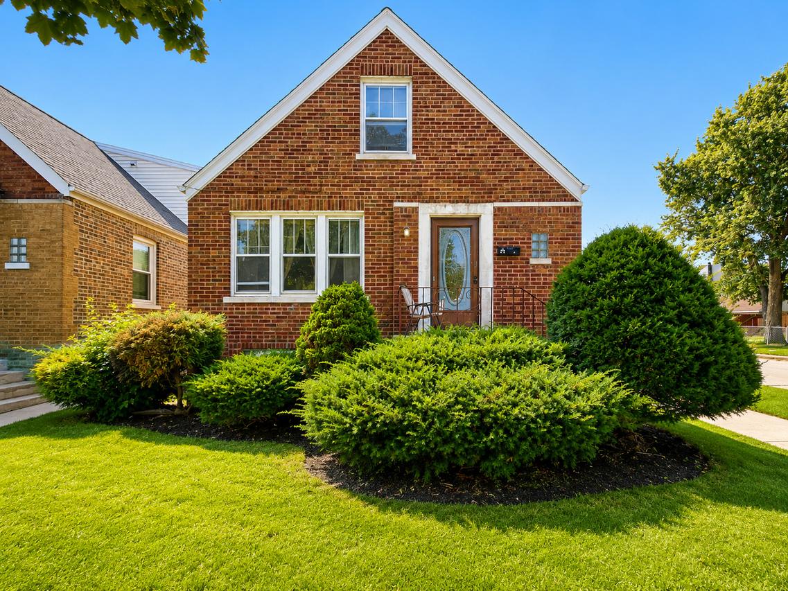 5700 S Meade Ave., Chicago, IL 60638