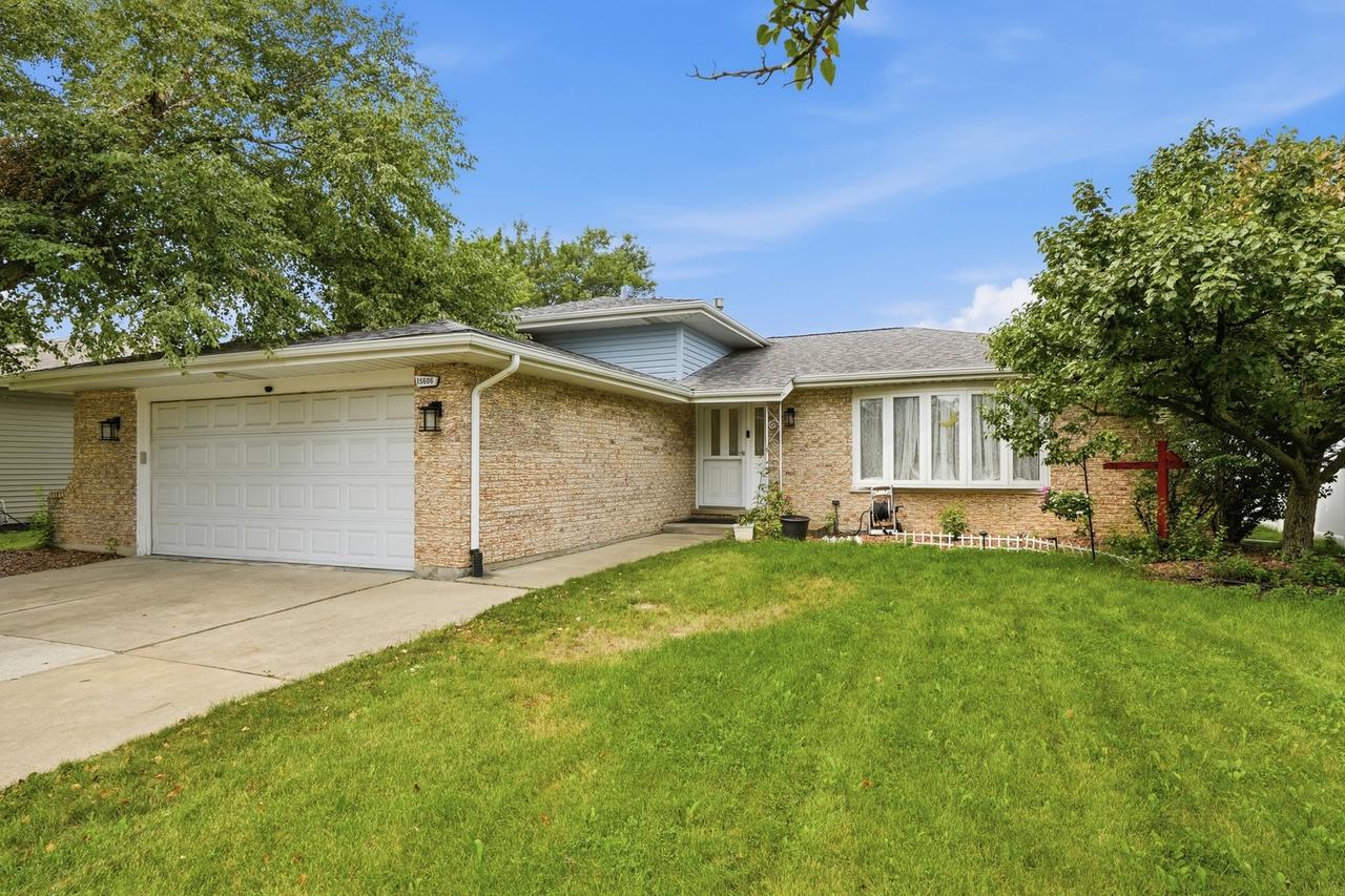15606 Vista Dr., Oak Forest, IL 60452