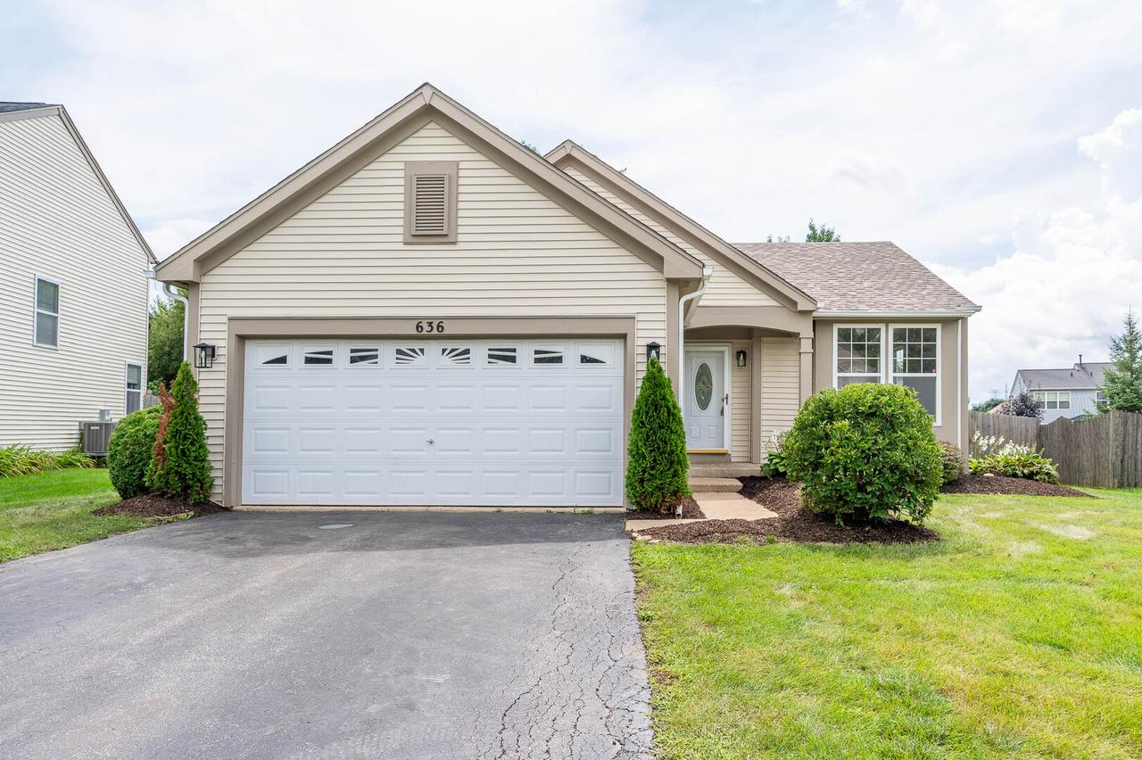 636 Hamilton Ln., North Aurora, IL 60542