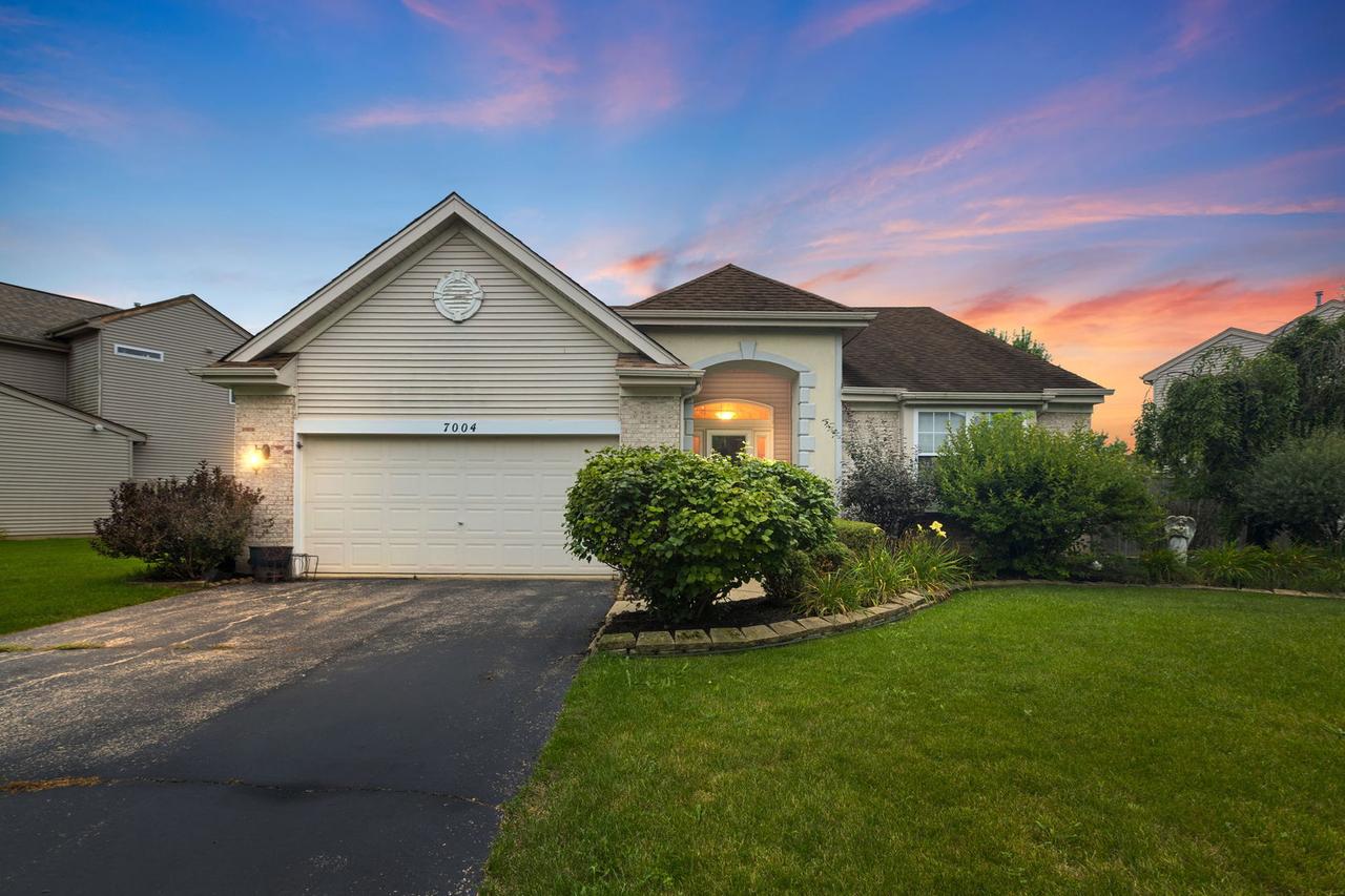 7004 Nathan Ln., Carpentersville, IL 60110