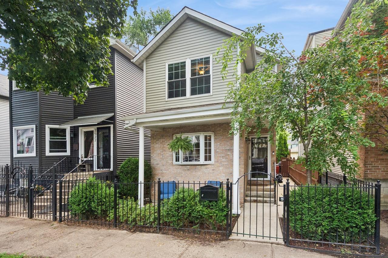2529 W Shakespeare Ave., Chicago, IL 60647