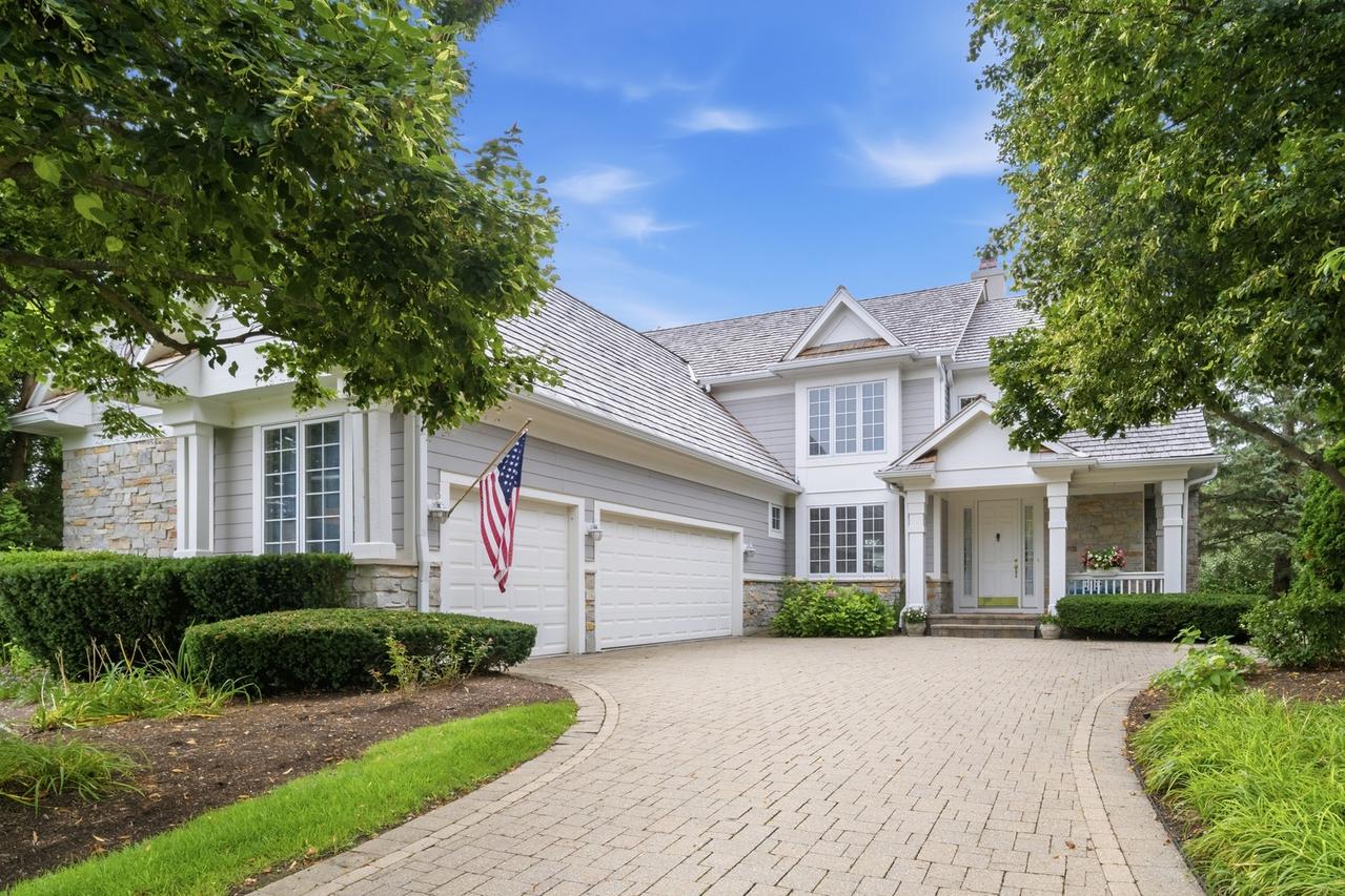 7 Dunhill Ln., North Barrington, IL 60010