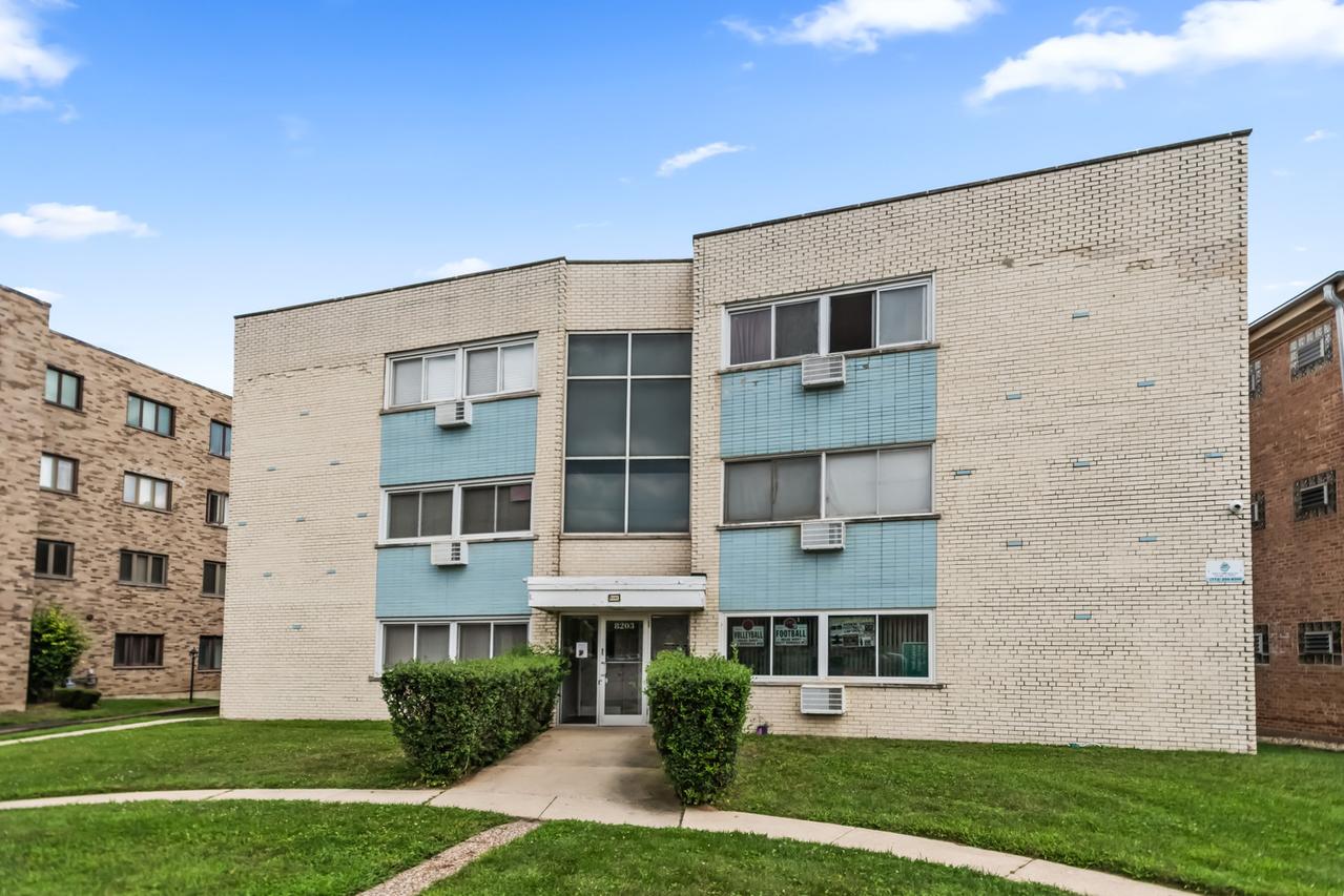 8203 Niles Center Rd. #3C, Skokie, IL 60077