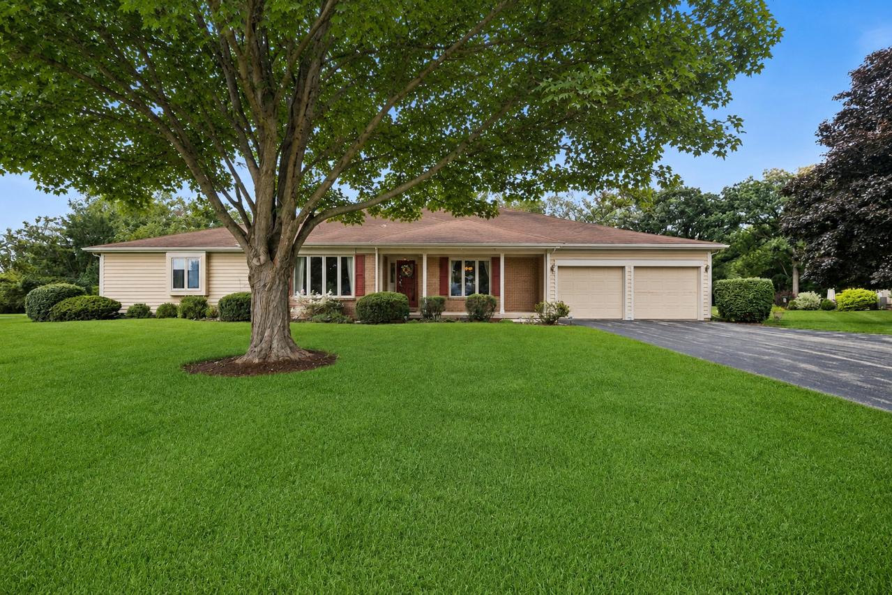 3715 Live Oak Rd., Crystal Lake, IL 60012