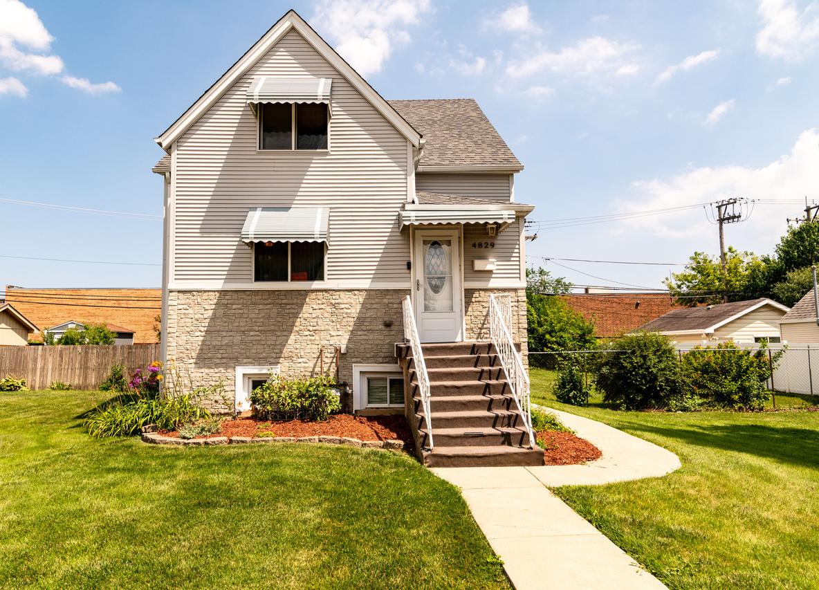 4829 Forster Ave., Schiller Park, IL 60176