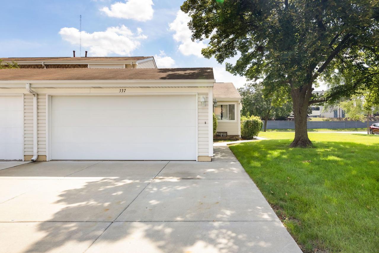 337 E Roland Dr., Glendale Heights, IL 60139
