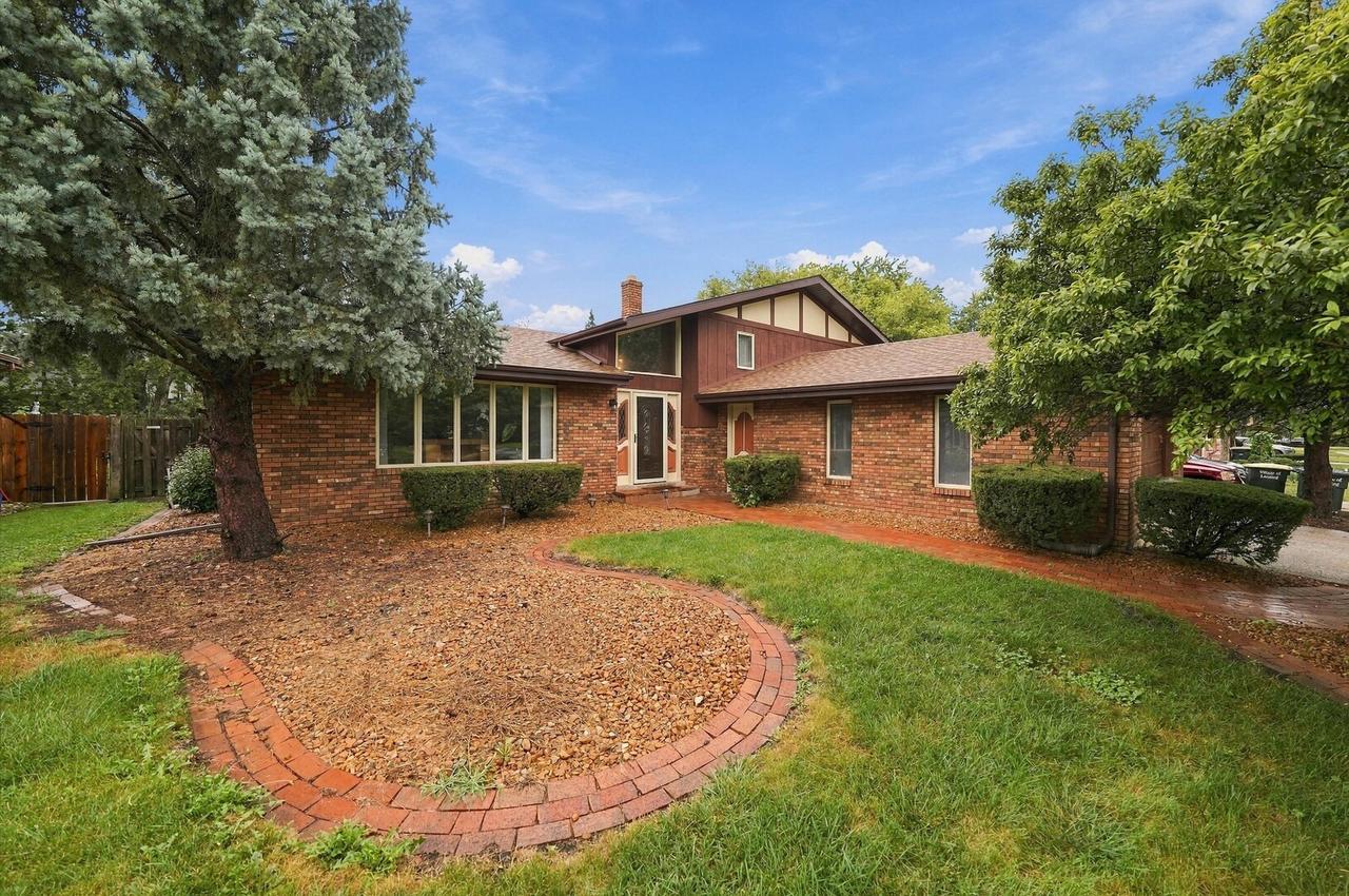 17958 State Line Ave., Lansing, IL 60438