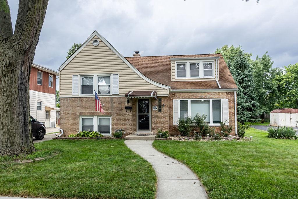 8024 S Christie Ave., Lyons, IL 60534