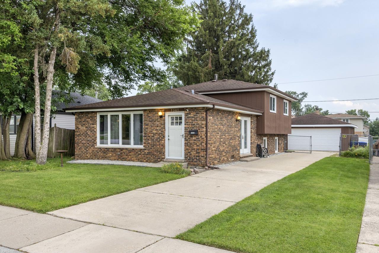 7307 W 113th Pl., Worth, IL 60482