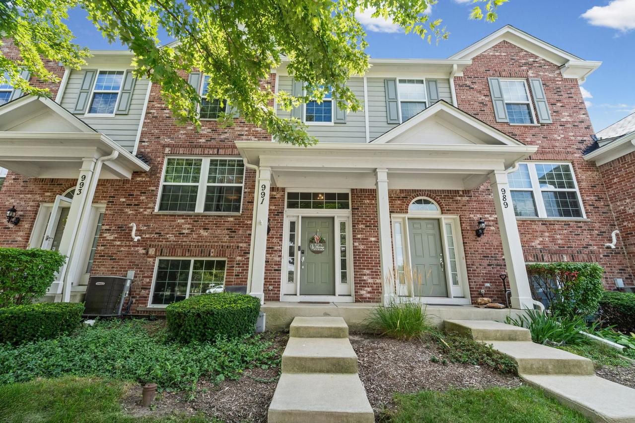 991 Reserve Dr., Elgin, IL 60124