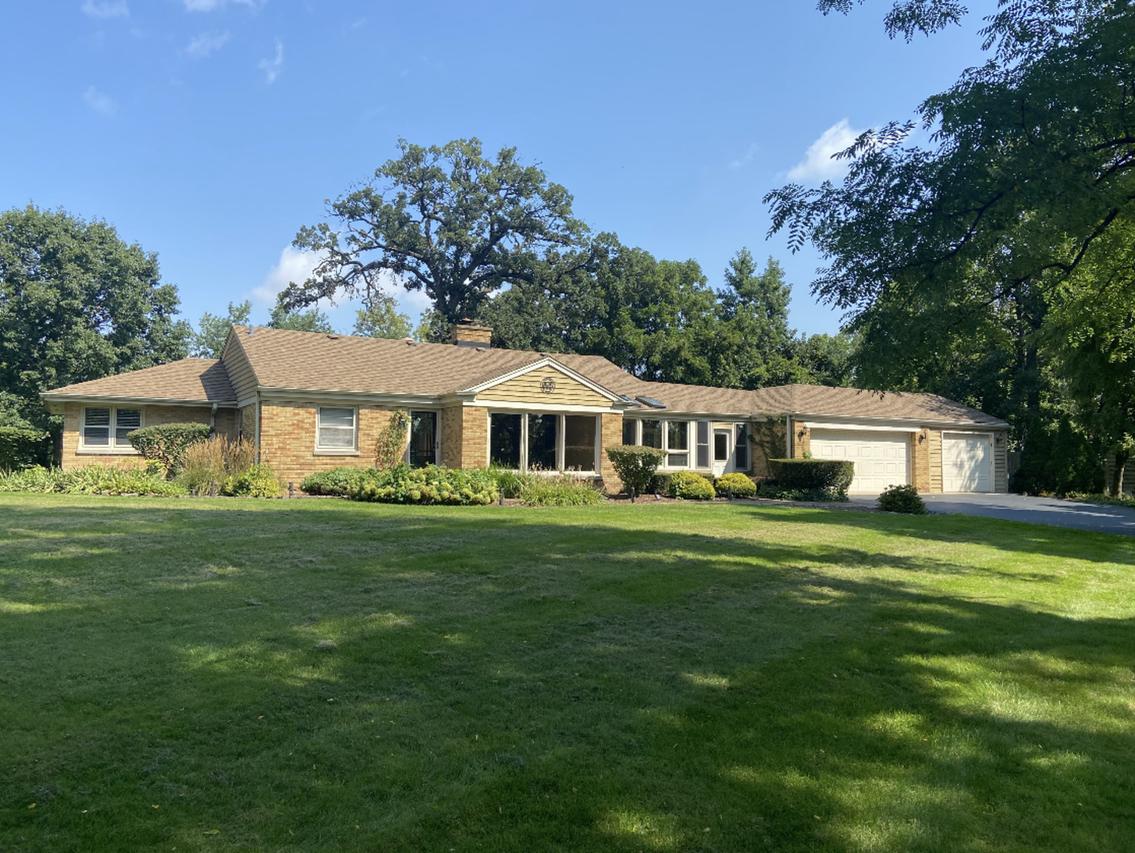 17W163 Oak Ln., Bensenville, IL 60106