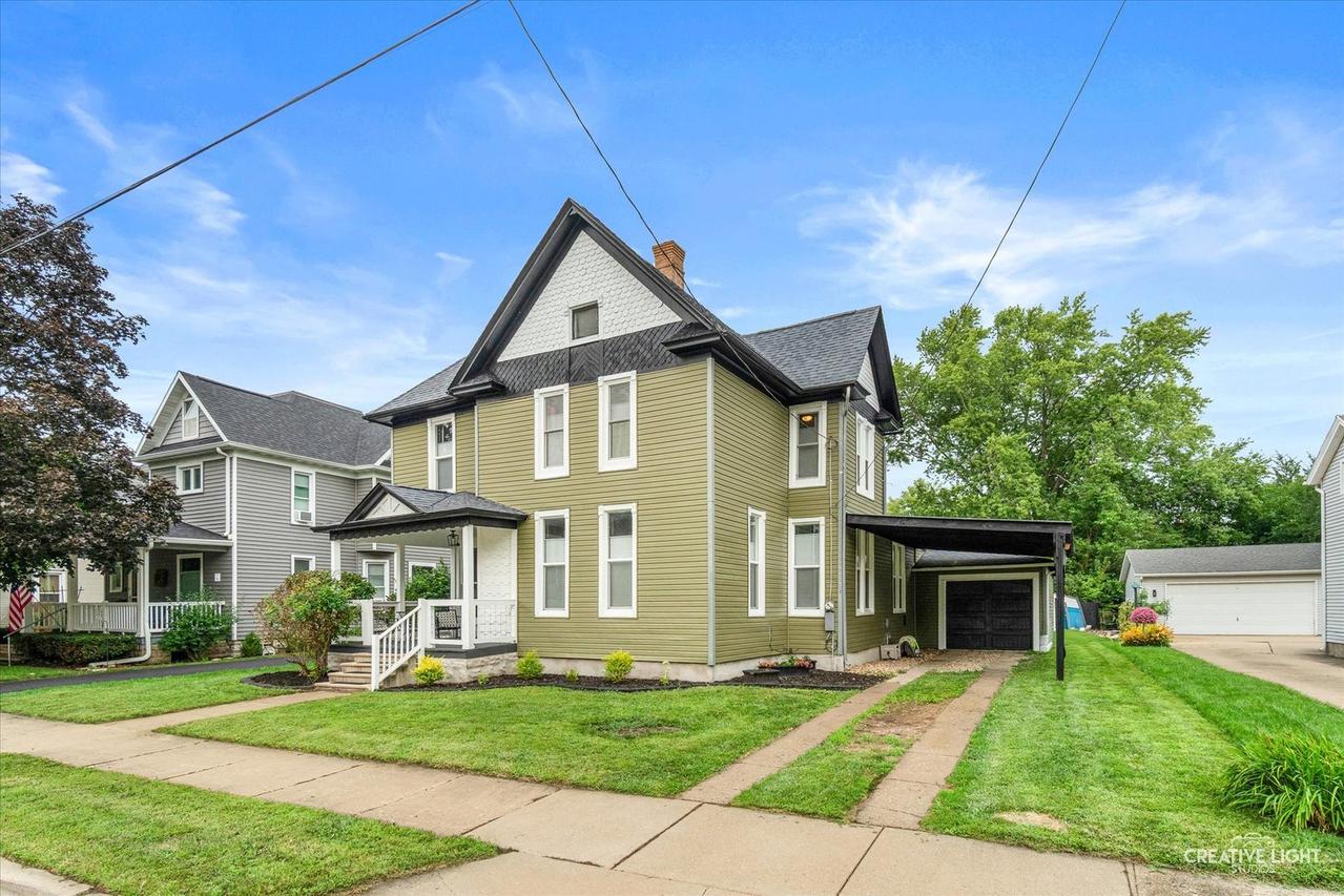 211 E Boyd St., Dixon, IL 61021