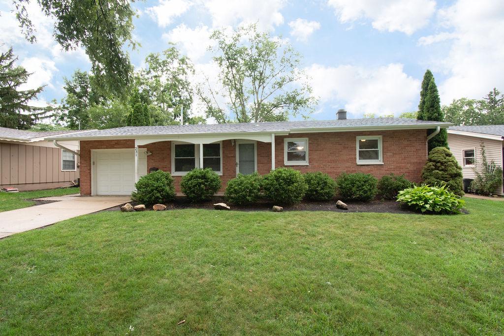 231 S 17th St., St. Charles, IL 60174