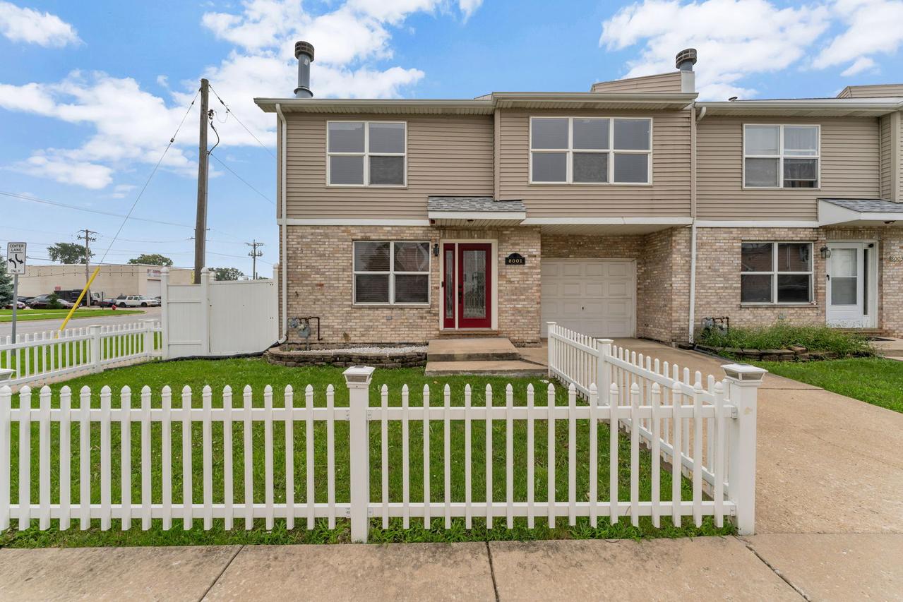 8001 Thomas St., Justice, IL 60458
