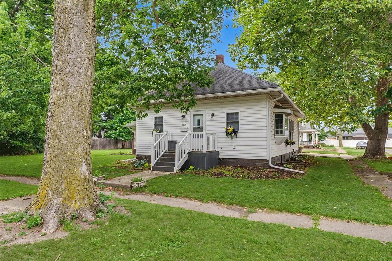 303 N Greely St., Monticello, IL 61856