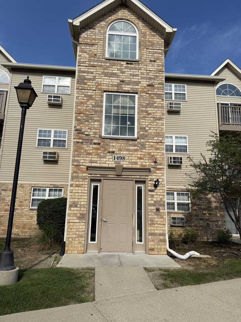 1498 W Sand Bar Ct. #3D, Round Lake Beach, IL 60073