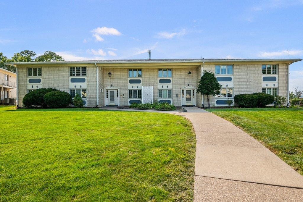 920 17th St. #34, Moline, IL 61265