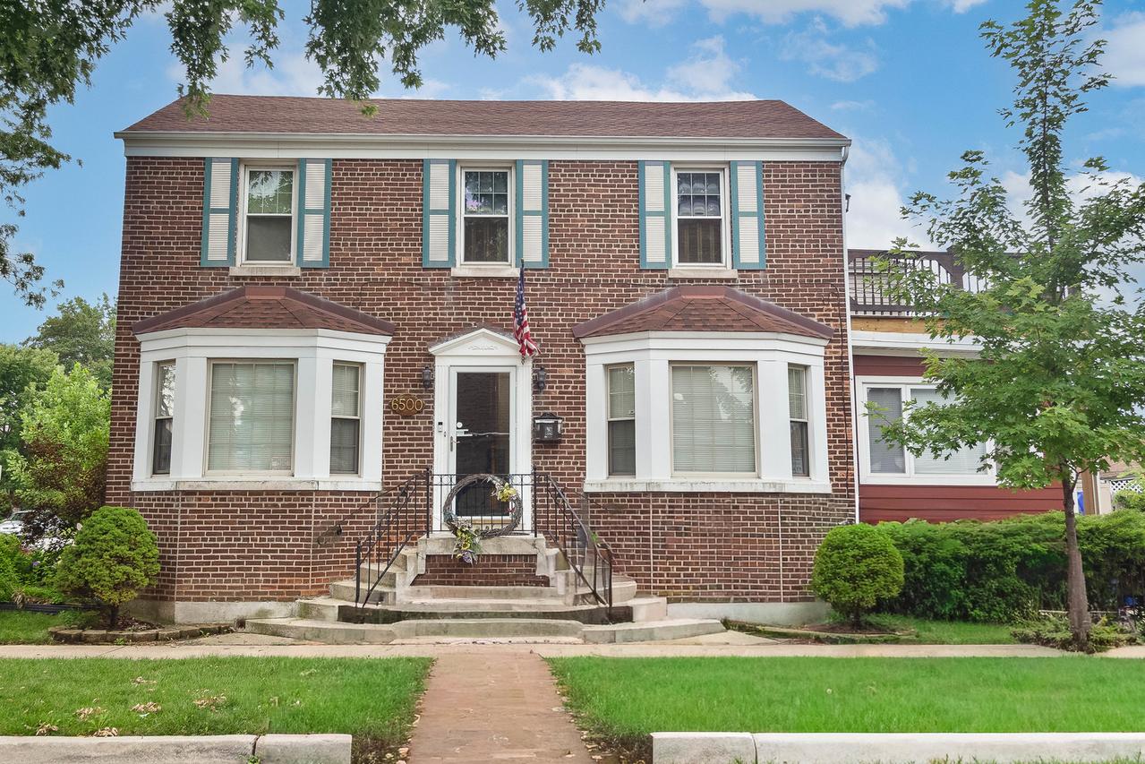 6500 S Komensky Ave., Chicago, IL 60629