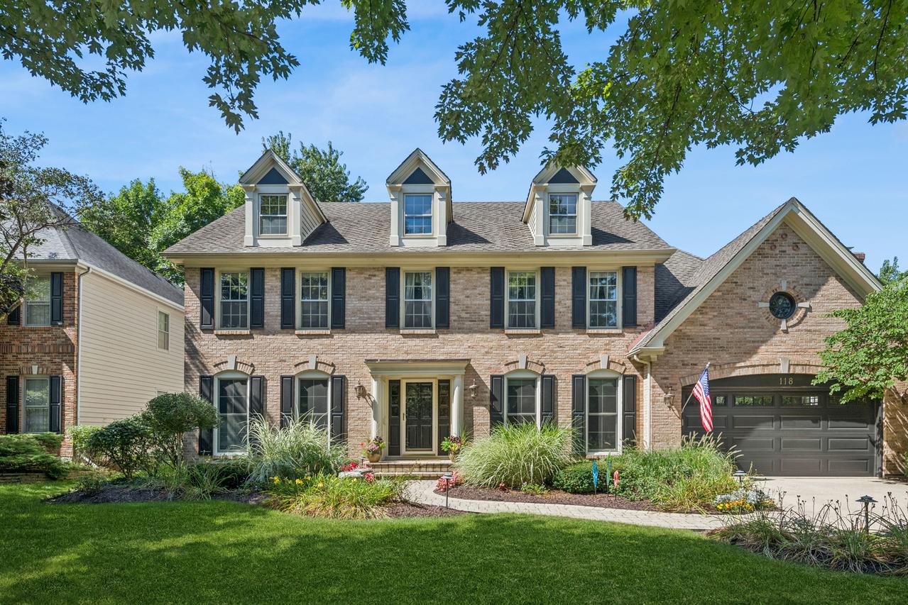 118 S Montclair Ave., Glen Ellyn, IL 60137