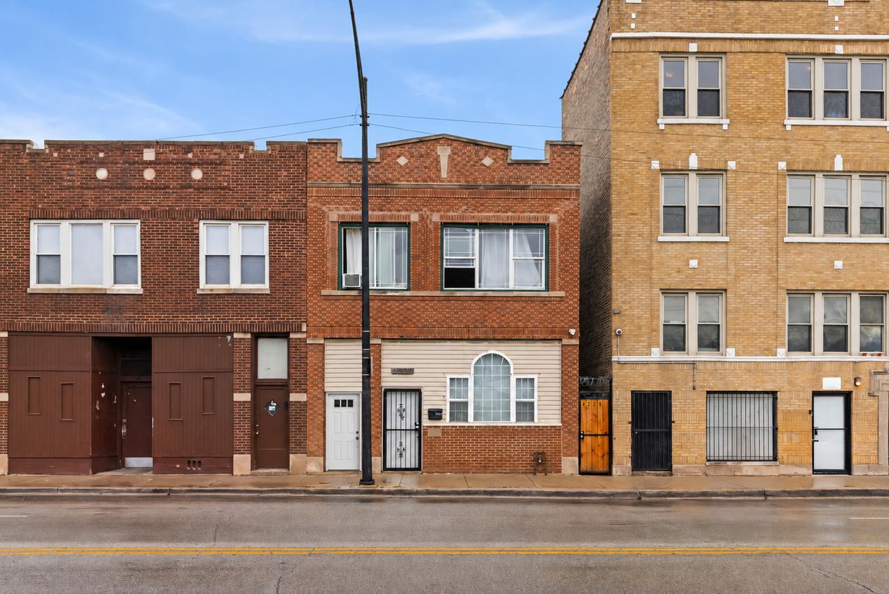 4229 W Division St., Chicago, IL 60651