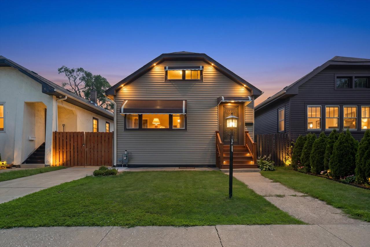 1200 S 15th Ave., Maywood, IL 60153