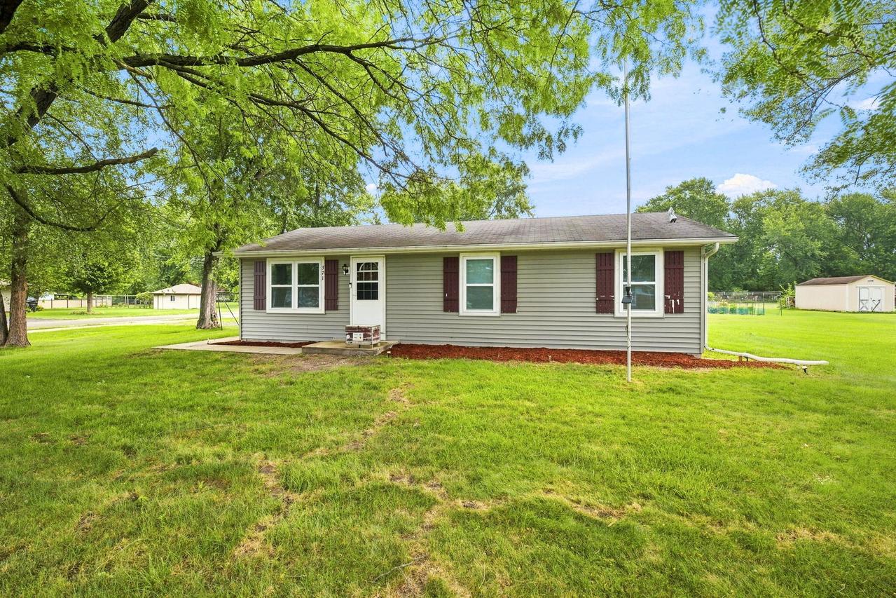 371 N Center St., Braidwood, IL 60408
