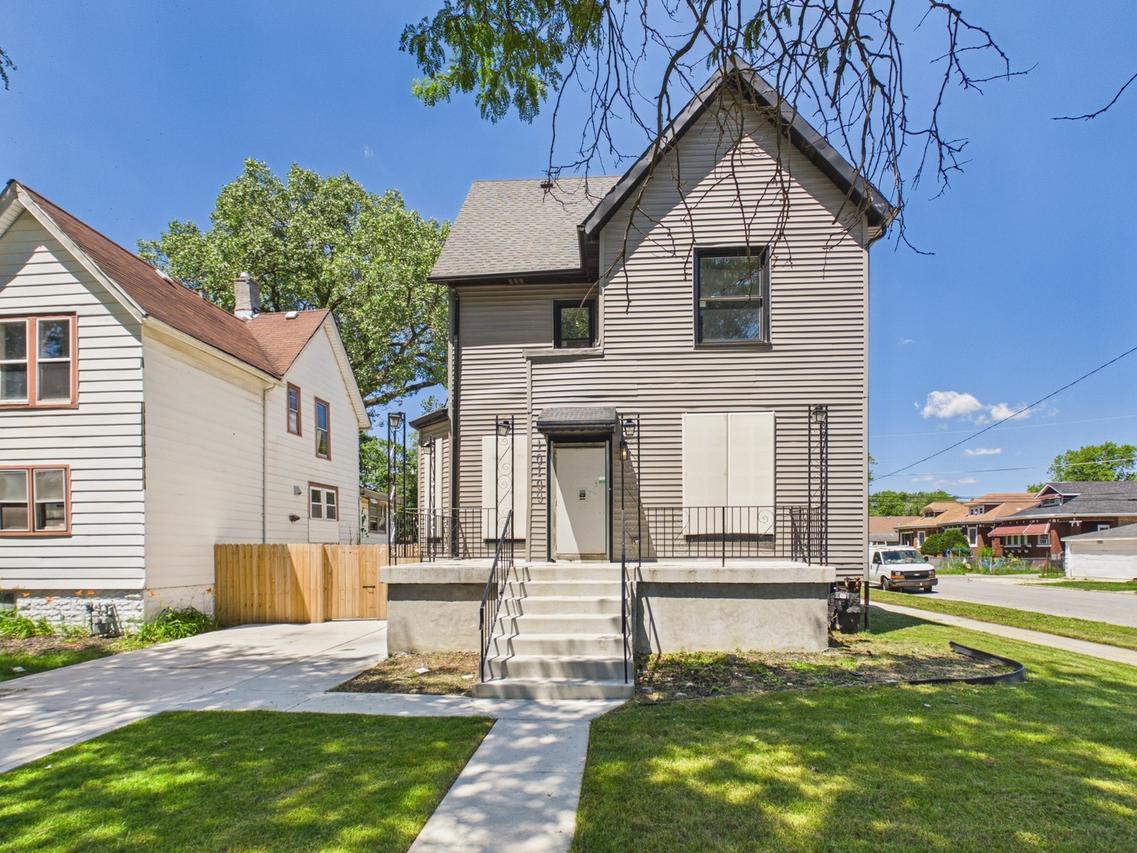 10100 S Eggleston Ave., Chicago, IL 60628
