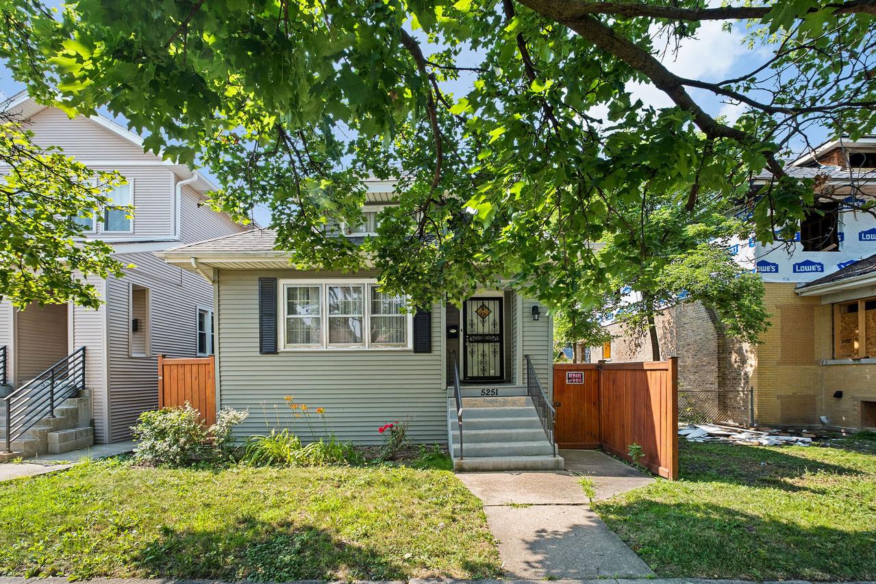 5251 W Belle Plaine Ave., Chicago, IL 60641