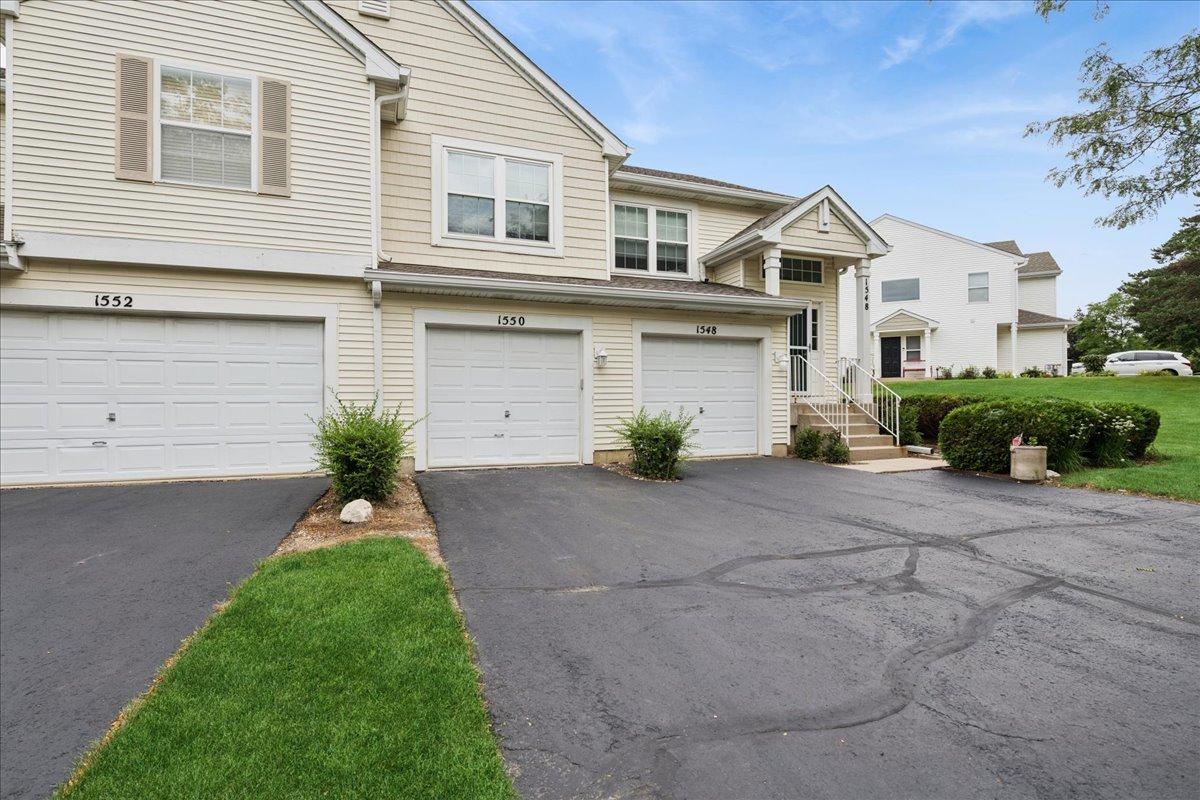 1550 Meadowsedge Ln., Carpentersville, IL 60110