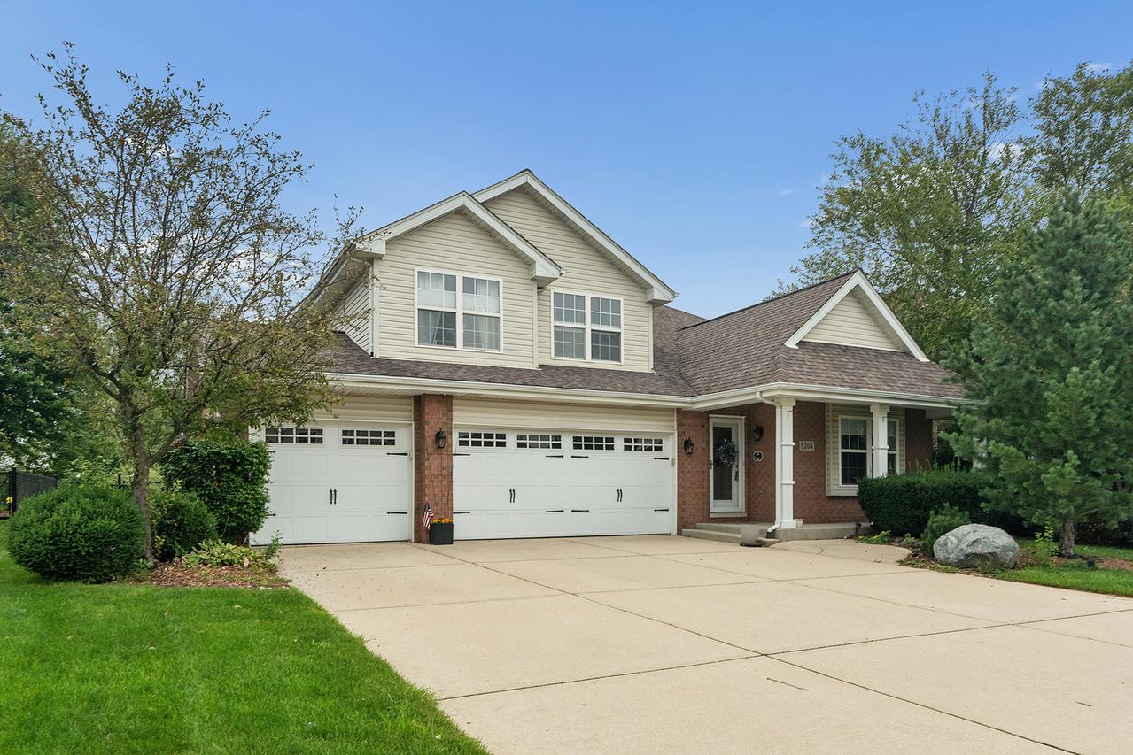 8204 W Rosebury Dr., Frankfort, IL 60423