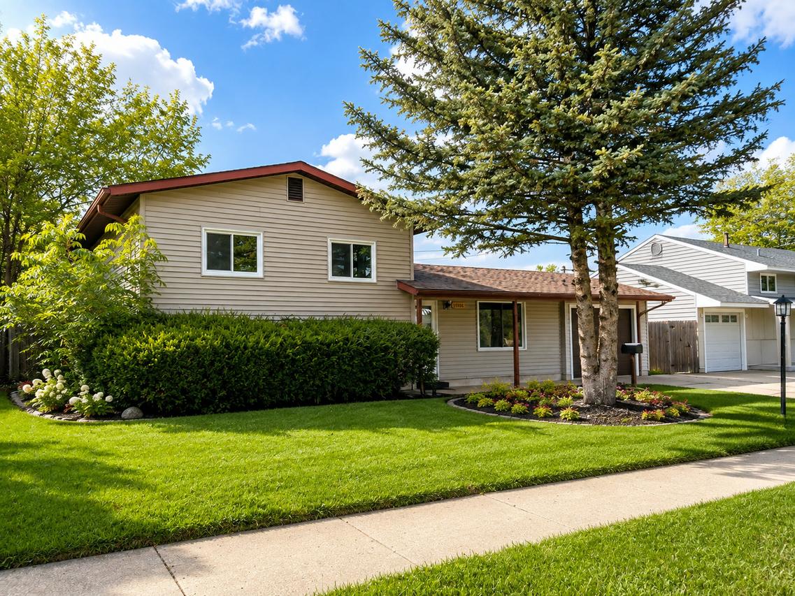 16908 Laramie Ave., Oak Forest, IL 60452