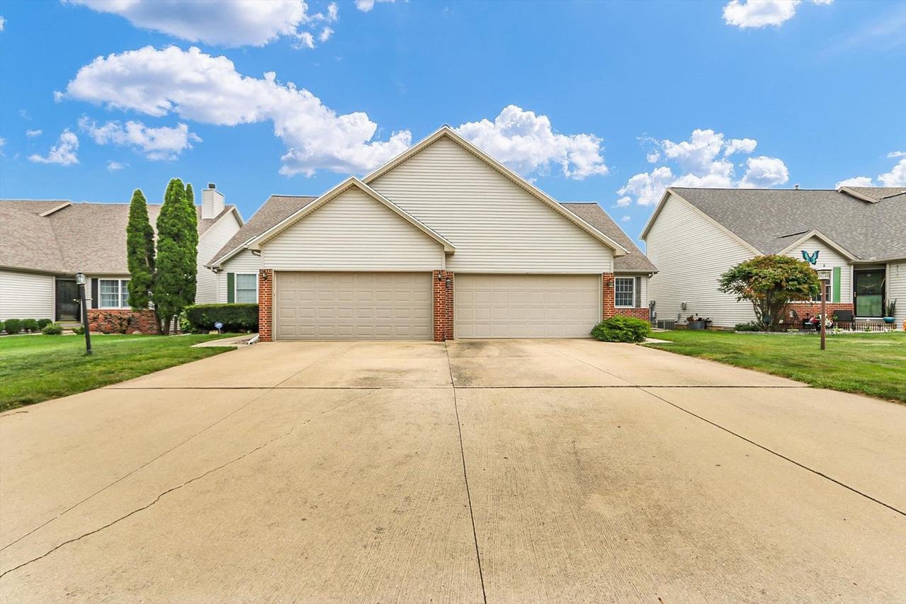 4007 Aberdeen Dr., Champaign, IL 61822