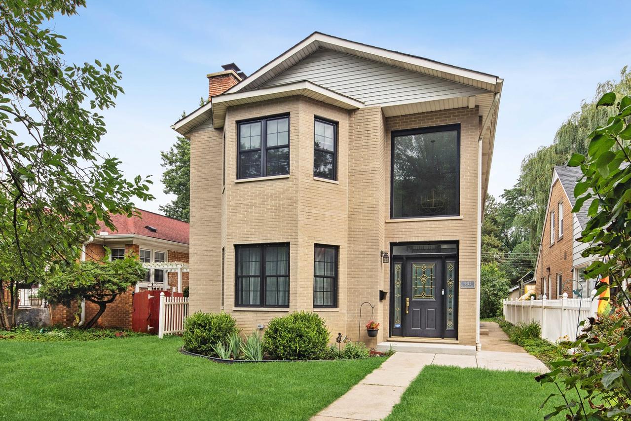 4412 W Bryn Mawr Ave., Chicago, IL 60646