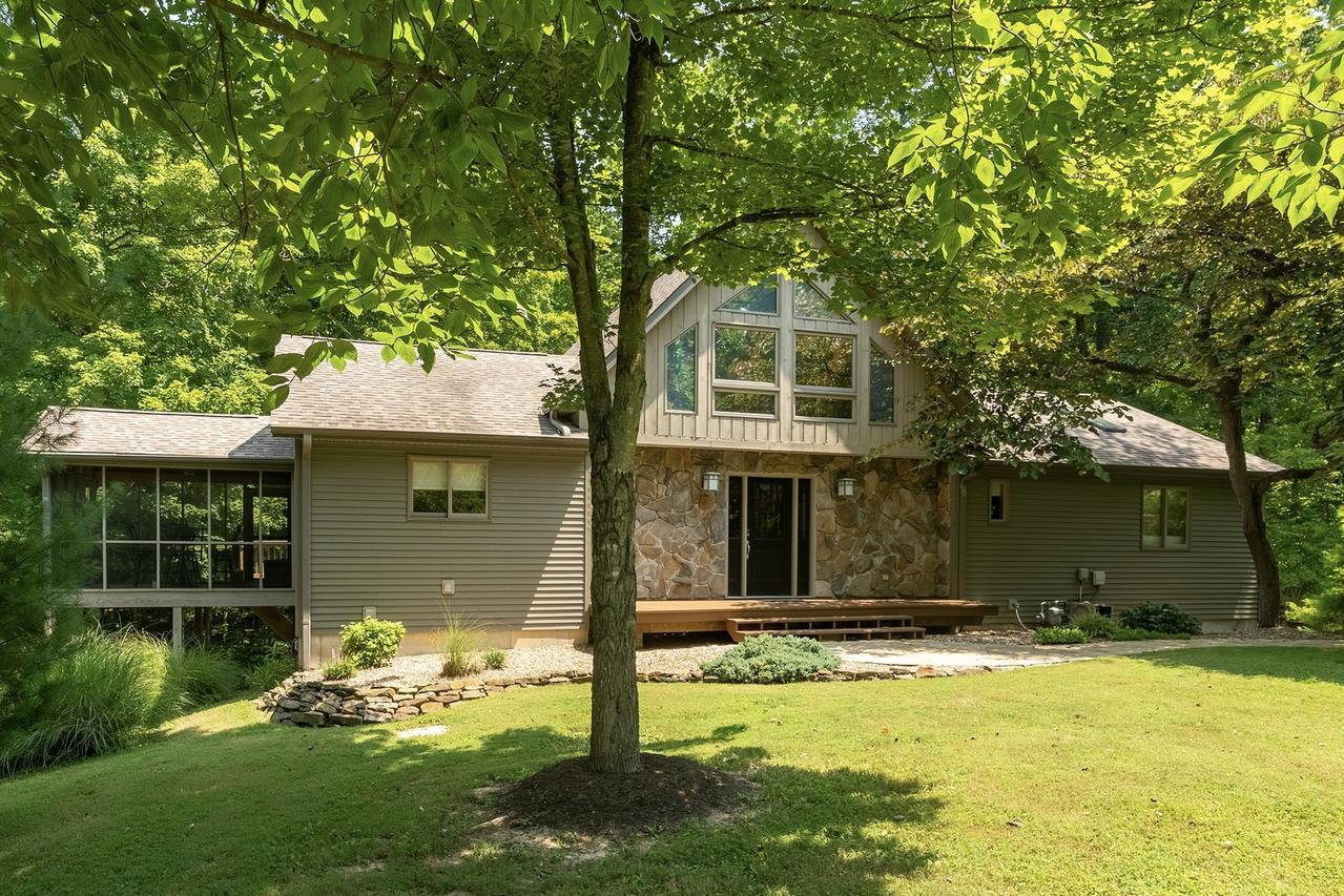 3 Iroquois Tr., Murphysboro, IL 62966