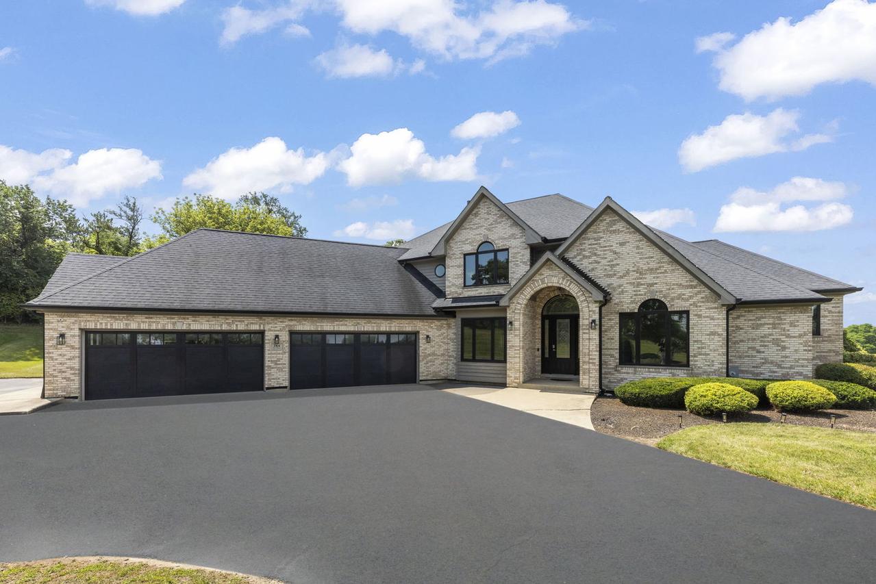 7814 Burr Oak Dr., Mchenry, IL 60050