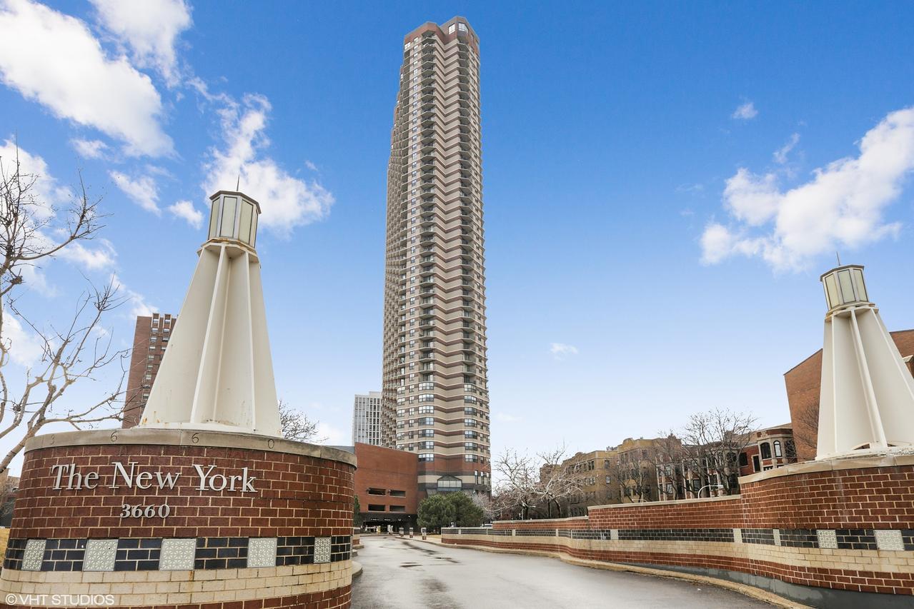 3660 N Lake Shore Dr. #3903, Chicago, IL 60613