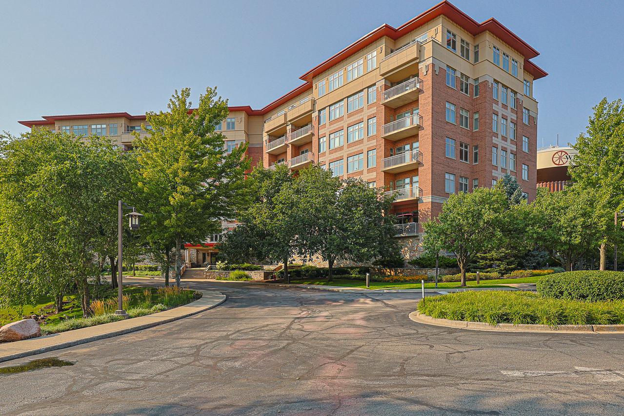 40 Prairie Park Dr. #601, Wheeling, IL 60090