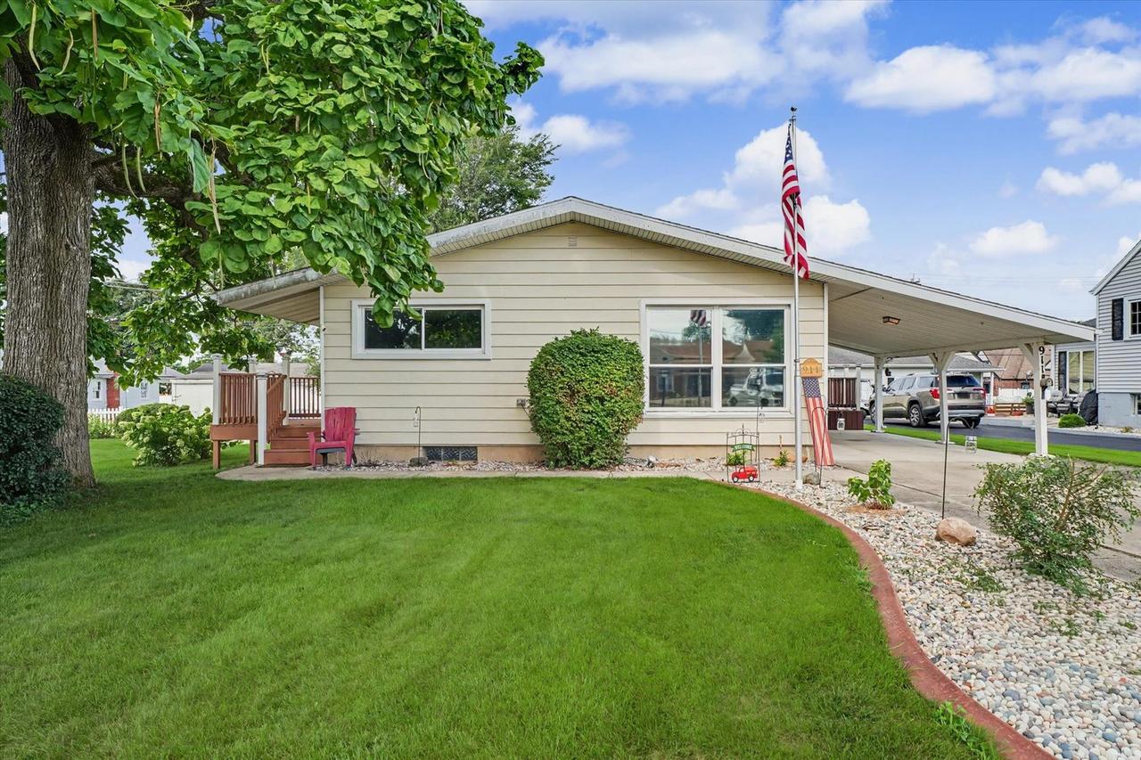 911 N Melvin St., Gibson City, IL 60936