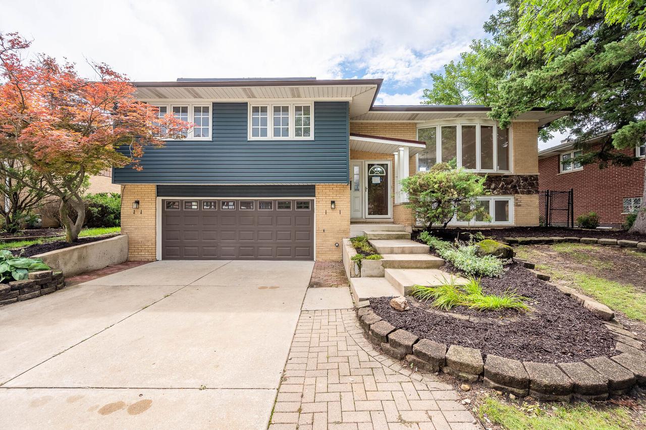 6524 Cedar Rd., Oak Forest, IL 60452