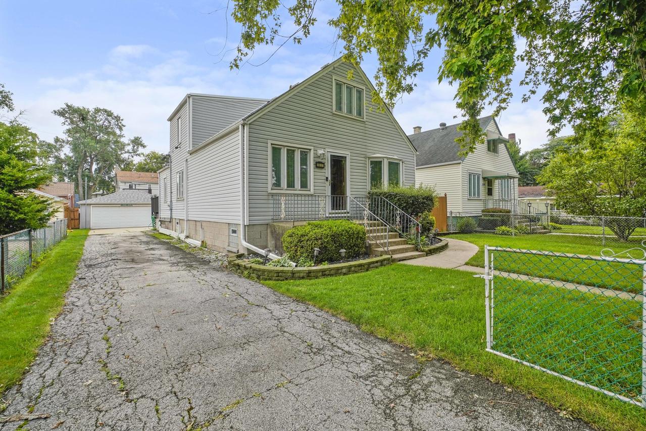 [Address Hidden by Seller], Chicago, IL 60638