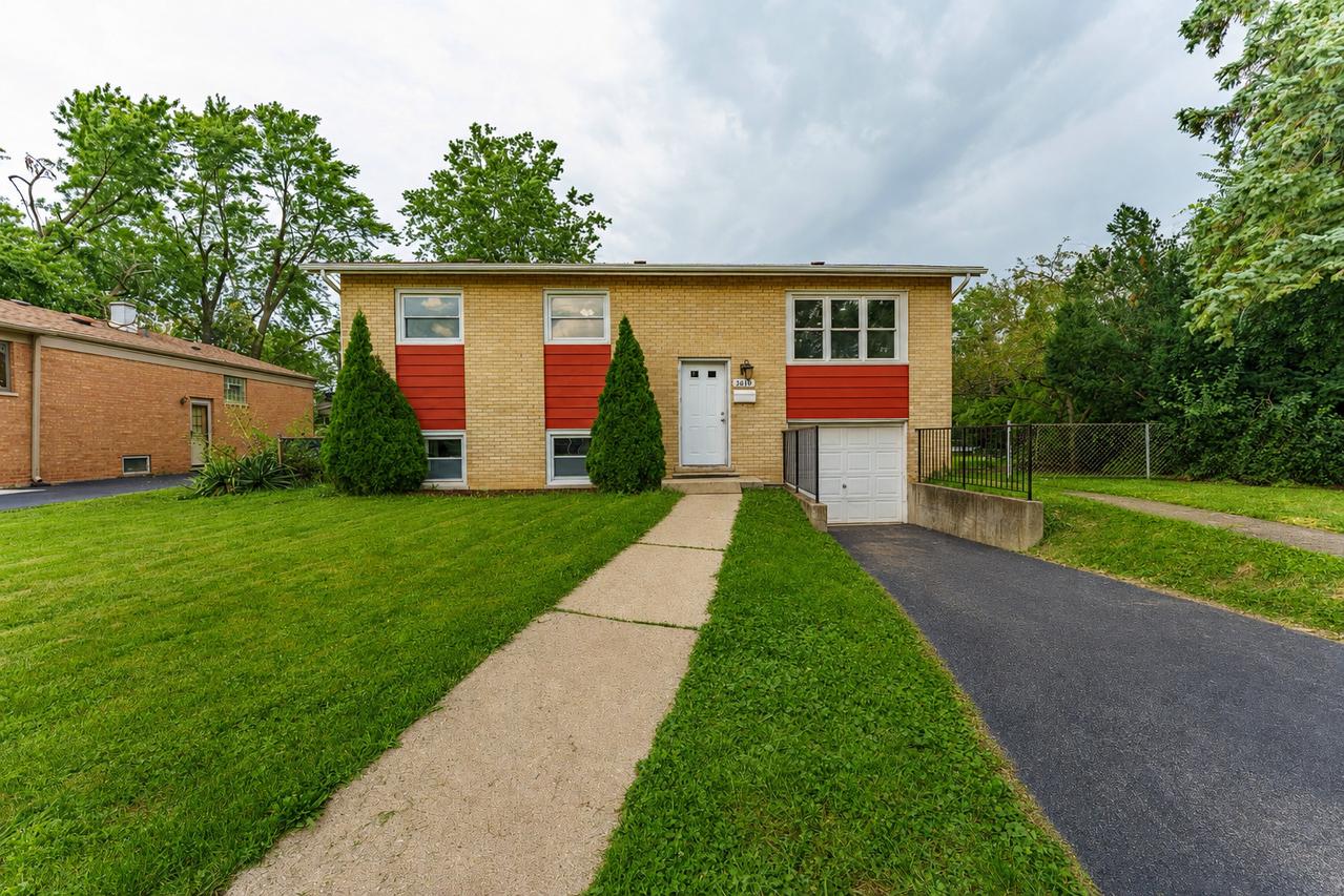 3610 W Benck Dr., Alsip, IL 60803