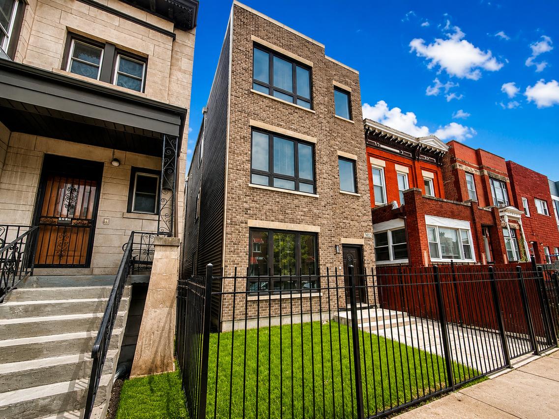 3031 W Warren Blvd., Chicago, IL 60612