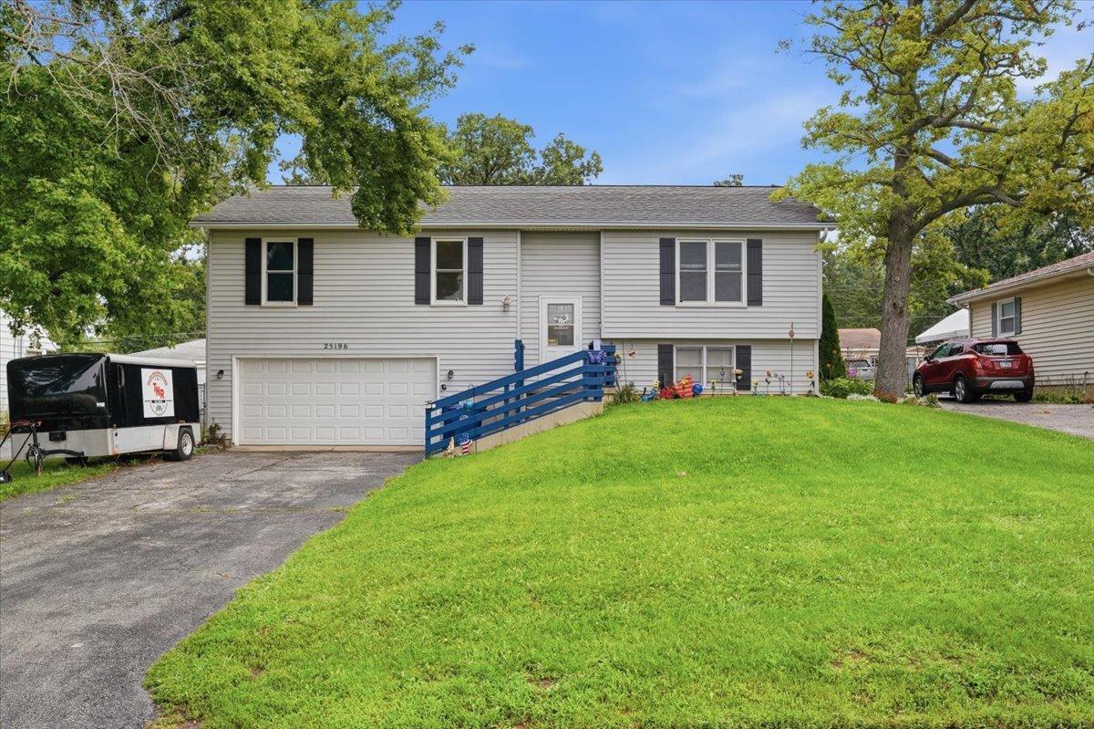 25196 W Monaville Rd., Lake Villa, IL 60046